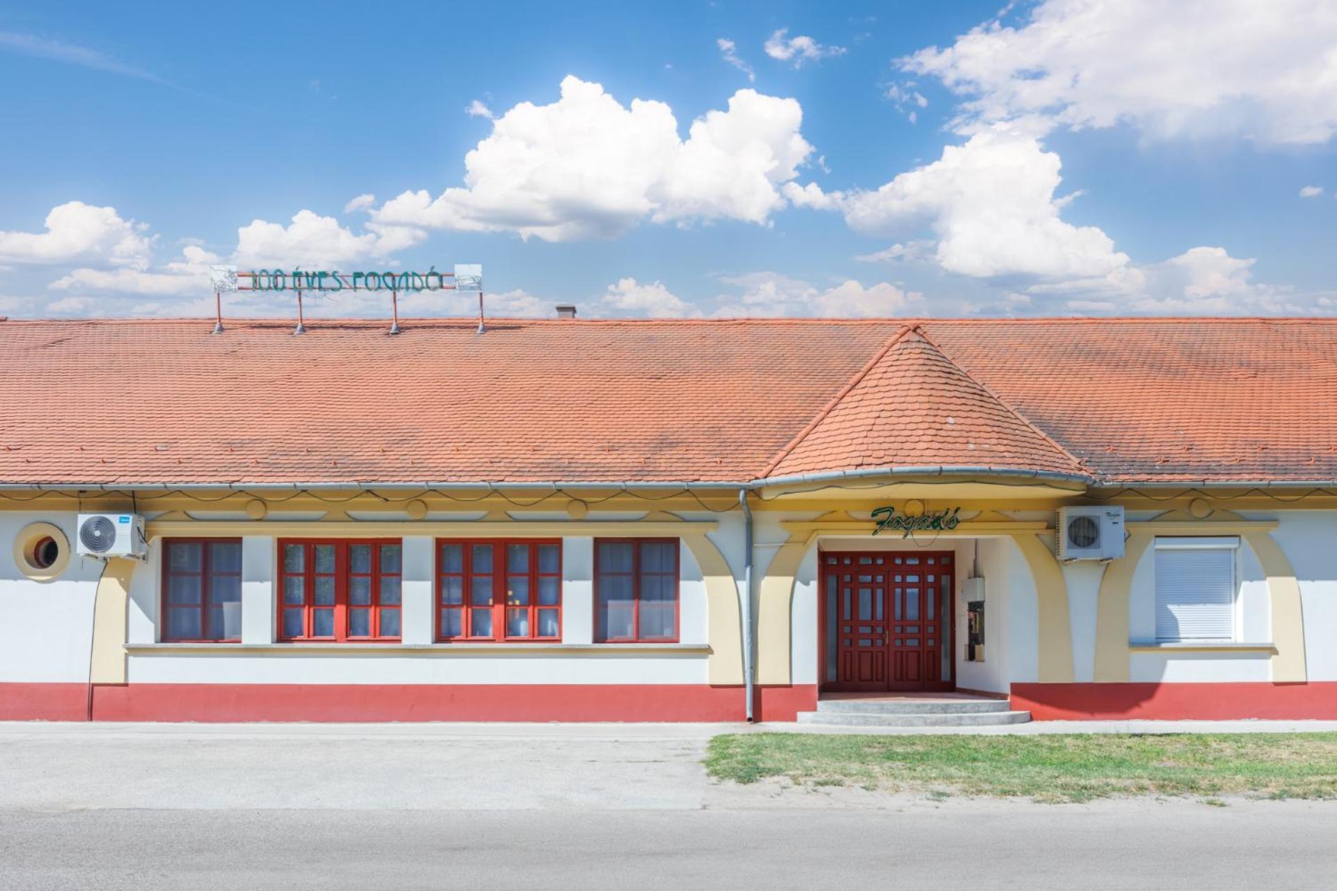Bed and Breakfast 100 Eves Fogado Szatymaz Екстер'єр фото